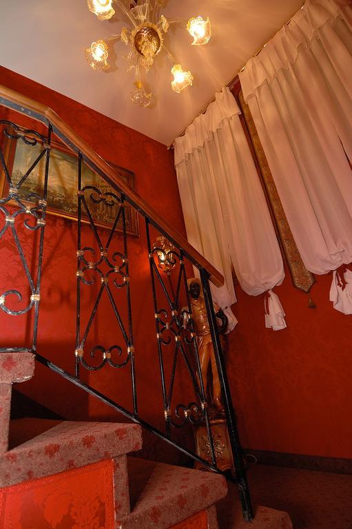 Residenza La Loggia Bed & Breakfast Venesia Bagian luar foto