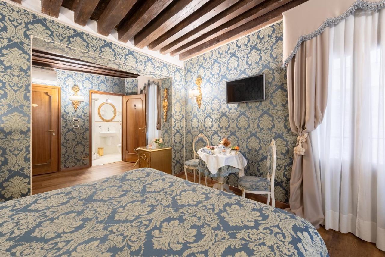 Residenza La Loggia Bed & Breakfast Venesia Bagian luar foto